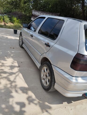 Volkswagen: Volkswagen Golf: 1997 г., 2 л, Механика, Бензин, Хэтчбэк