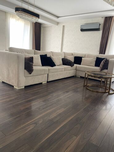 Otaq qapıları: Künc divan