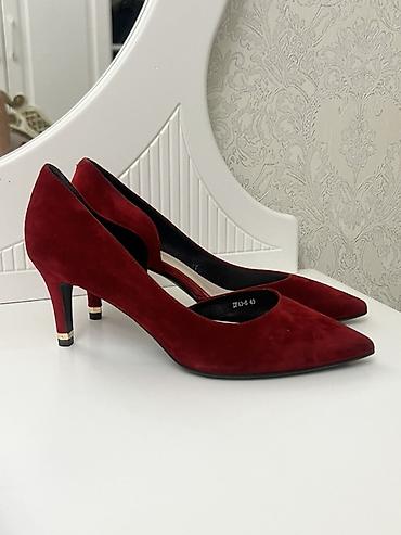 баскони: Туфли, 39.5, 40, Geronea, Б/у, цвет - Красный, Самовывоз — 2