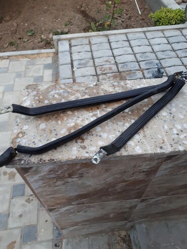 Şüşələr: Qaz 2410 ve s Salon tutacaqi