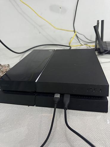 сони плестейшин 4: Продаётся Sony PlayStation 4. В комплект входит: - консоль PS4 - 1 — 5