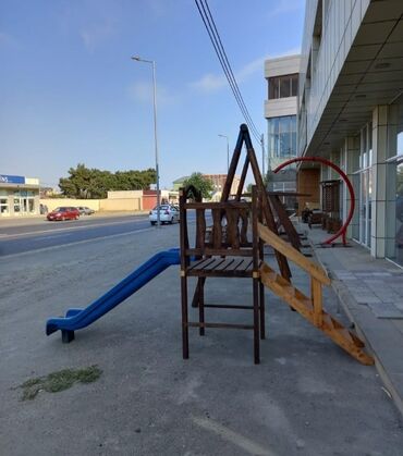 Digər biznes avadanlığı: Yelləncəklər
Ünvan:Qala — 8