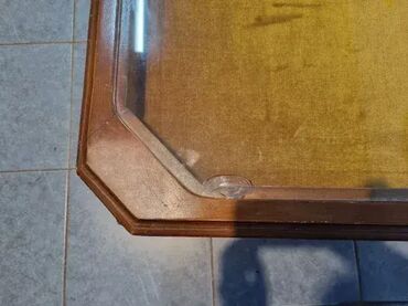 Stilski klub stolovi: Stocic u dobrom stanju Duzina i sirina 80 cm Visina 45 cm na lalafo.rs — 9 Stilski klub stolovi: Stocic u dobrom stanju Duzina i sirina 80 cm Visina 45 cm — 9