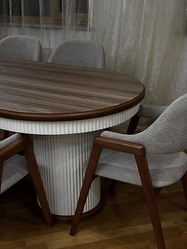 tek stolar: Qonaq otağı üçün, Yeni, Açılmayan, Oval masa, 8 stul — 1