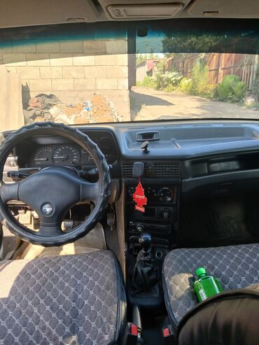 фары на нексии: Седан Daewoo Nexia синего цвета, оснащенный черным бампером и передней