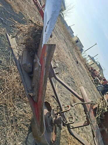 Traktorlar: Salam kotan satilir 12likdi 1400 deyrem reyal aliciynan razilasaram — 9