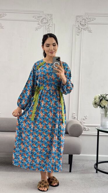 длинное вечернее платье с рукавами: Халат, Штапель, Made in KG, 3XL (EU 46), 4XL (EU 48), 5XL (EU 50)