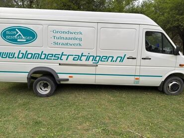 кирпич тизгенге балдар керек: Грузовой фургон марки Blom Bestratingen, предназначенный для
