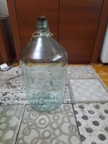 пластиковая емкость для воды 1000 л: Продаются стеклянные бутыли емкостью 20 литров