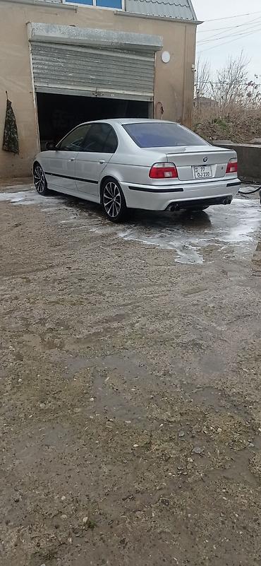 mercedes 180 b: BMW 5 Series E39 sedan – gümüşü rəng. - Kuzov: 4 qapı, M-Style ön-arka — 7