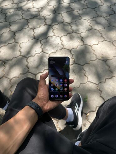 нерабочие телефоны: Poco F6 Pro, Колдонулган, 512 ГБ, түсү - Кара