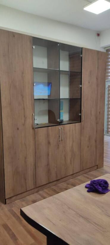 Digər kommersiya daşınmaz əmlakı: Xətai rayonu Xətai metrosunun yaxınlığında 16 mərtəbəli binanın 1-ci — 8