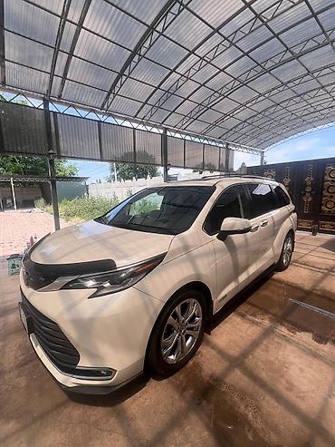 авто ярис: Toyota Sienna: 2021 г., 2.5 л, Автомат, Гибрид, Минивэн — 6