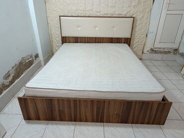qapi ucuz: Taxt satilir 150 manat.Catdirilma odenisle.Unvan Hezi Aslanov.SH