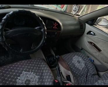 крышка мотора нексия: Daewoo Nubira: 1999 г., 1.6 л, Механика, Бензин, Седан