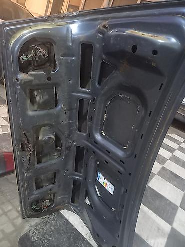 xezer sd: Asaman arxa kapot Xüsusiyyətlər: - Rəng: tünd mavi (metallik çalara — 2