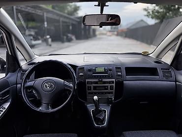 transporter multivan: Toyota Corolla Verso: 2002 г., Механика, Дизель, Универсал — 9