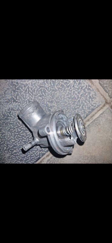 Системы охлаждения и нагревания: Məhsul: Avtomobil mühərriki üçün termostat korpusu və termostat