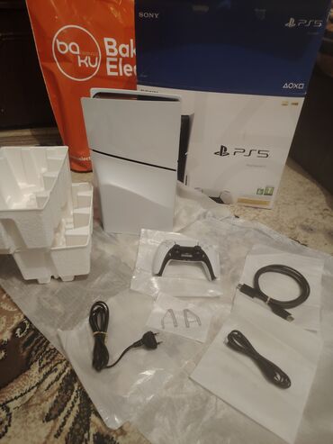 PS5 (Sony PlayStation 5): Plesdesin 5 silim 1 Tb yadas teze alinib demək olarki isfade