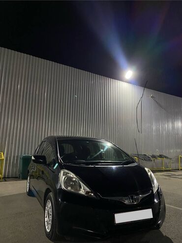 мини фит: Honda Fit: 2010 г., 1.3 л, Вариатор, Бензин, Хэтчбэк