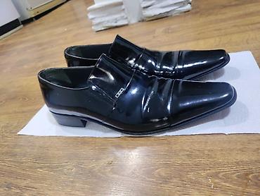 Ayaqqabılar: Klassik kişi ayaqqabısı – laklı qara loafer - Model: Kişi klassik — 2