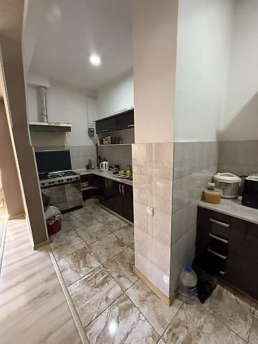 кадырова: 4 комнаты, 200 м², Асанбай мкр Индивидуалка, 4 этаж, Старый ремонт — 4