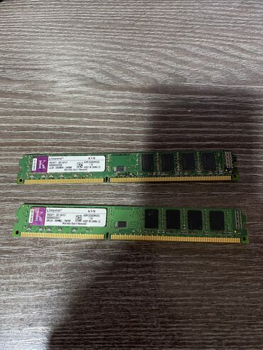 4 pin: Оперативная память, Б/у, Kingston, 4 ГБ, DDR3, 1333 МГц, Для ПК