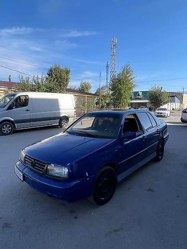 Volkswagen: Volkswagen Vento: 1995 г., 1.8 л, Механика — 5