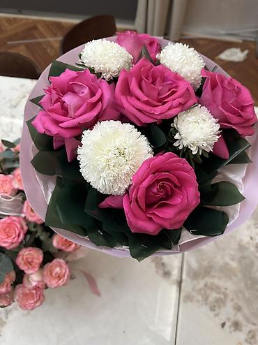бесконечные розы: Продам свежие цветы 💐
Корзинка 2000 сом 
Букет маx 500 сом — 4