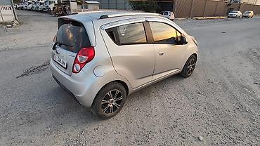 sprinter 4 4: Chevrolet Spark: 2014 г., 1 л, Автомат, Бензин, Лифтбек — 8