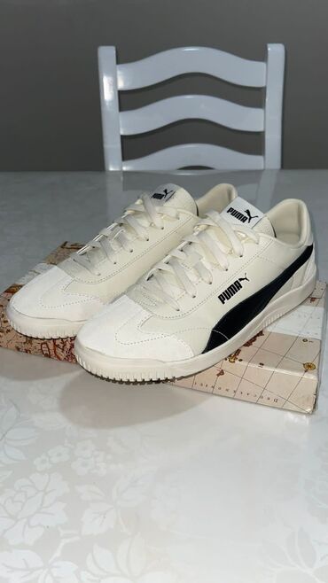 puma обувь: Кроссовки Puma Размер : EUR 43 Кожа + замша Цвет : белый Made in