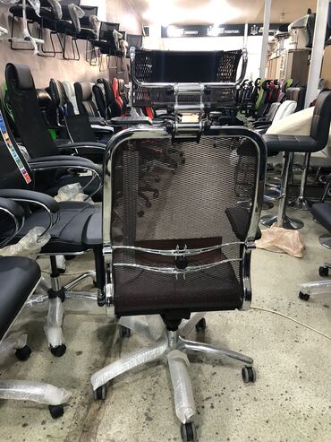 Ofis və oyun kresloları: Yeni, Təkərli, Qolları tənzimlənmir, Dəri — 5