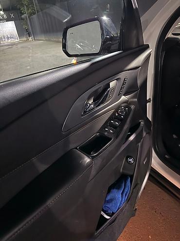 Chevrolet: Chevrolet : 2020 г., 3.6 л, Бензин, Внедорожник — 12