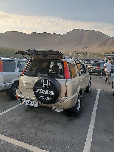 Унаа сатуу: Honda CR-V: 2003 г., 0.2 - engine capacity л, Кол менен иштөөчү, Бензин, Жол тандабас — 6
