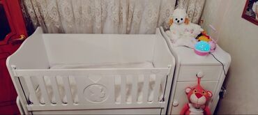 Beşiklər: Oğlan və qız üçün, İşlənmiş, Dördbucaq, Beşik, Dəstsiz, Matras ilə, Yellənmə mexanizmsiz — 2