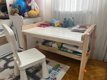 Divanlar: Oğlan və qız üçün, İşlənmiş, Yazı masası, Stullar ilə