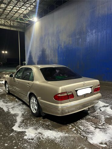 Mercedes-Benz: Mercedes-Benz E-Class: 2001 г., 2 л, Механика, Газ, Седан — 3