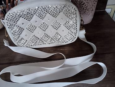 ziyafət cantaları: Ağ rəngli çiyin/çarpaz asma çanta - Material: süni dəri gövdə, ön — 1