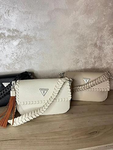 Putni koferi i torbe: GUESS ženske torbe – više modela i boja - Crossbody sa pletenim — 1