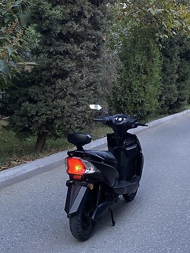 skoda minivan: Salam ELIM YANDI qiymete satilir elekdirikli moped az surulub ideal — 3
