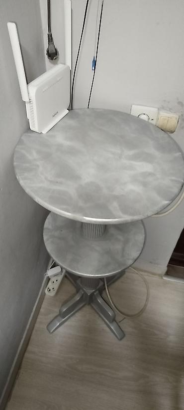 plastik stullar: İki mərtəbəli dekorativ köməkçi masa - Dizayn: Silindrik mərkəz — 2