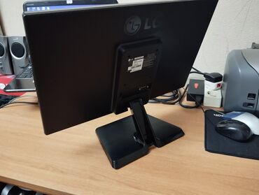 Monitorlar: Led Monitor LG Flatron Model: 19EN33S Ekran ölçüsü: 19 Wide Ekran — 7