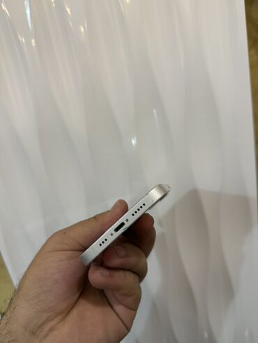 Apple iPhone: IPhone 12, Б/у, 64 ГБ, Белый, Защитное стекло, Чехол, Кабель, 81 % — 4