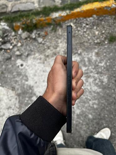samsung fold 4: Samsung Galaxy A17, 128 GB, rəng - Boz, Qırıq — 2