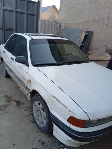 Mitsubishi: Mitsubishi Galant: 1988 г., 1.8 л, Механика, Бензин, Седан