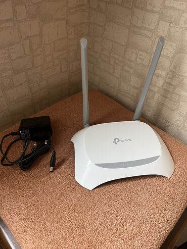 modem router tp link: Tp link modem.Heçbir problemi yoxdur.Lazım olmadığından dəyər dəyməzə