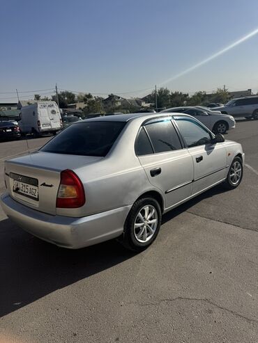 машины за 4000 долларов: Hyundai Accent: 2001 г., 1.5 л, Автомат, Бензин, Седан