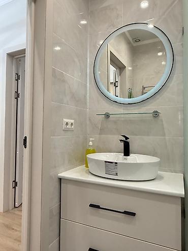 Посуточная аренда квартир: 2 комнаты, Душевая кабина, Постельное белье, Кондиционер at lalafo.kg — 21 Посуточная аренда квартир: 2 комнаты, Душевая кабина, Постельное белье, Кондиционер — 21