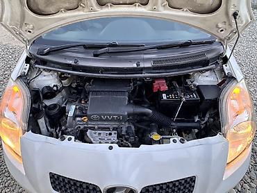 авто гас: Toyota Vitz: 2005 г., 1.3 л, Автомат, Бензин, Хэтчбэк — 5