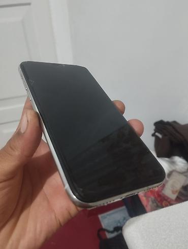 4 x: IPhone X, Б/у, 64 ГБ, Защитное стекло, Чехол, 100 % — 3